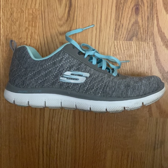 $30 - Skechers GoFit Women 7 Memory Foam Athletic Comfort Shoes SN 12753 - Picture 5 of 10